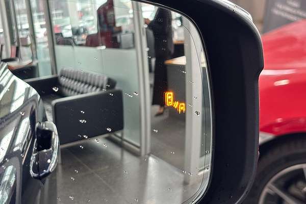 2021 Toyota Landcruiser Sahara FJA300R