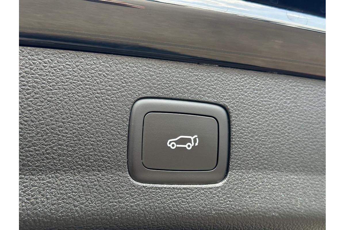 2022 MG HS Excite SAS23