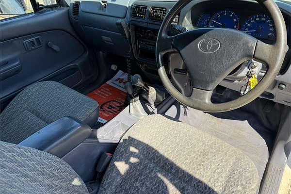 2001 Toyota Hilux RZN169R 4X4