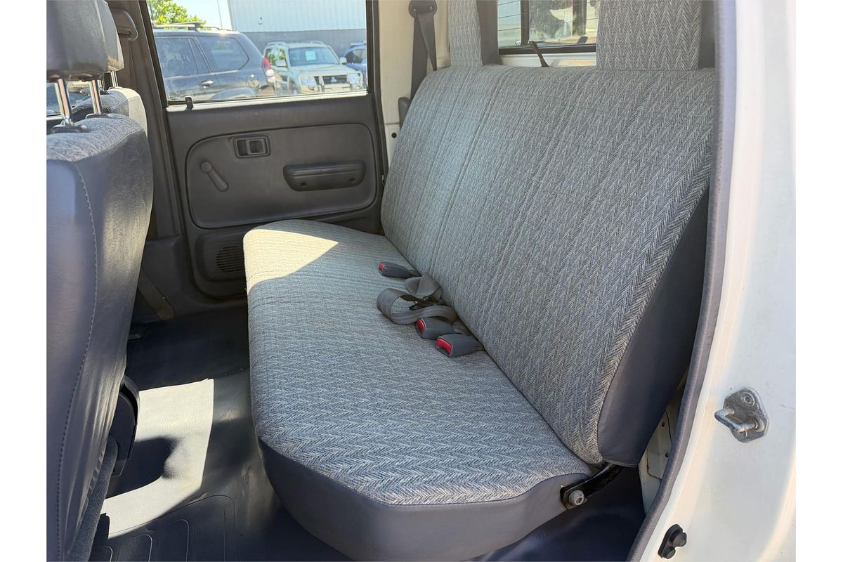 2001 Toyota Hilux RZN169R 4X4