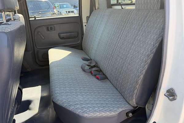 2001 Toyota Hilux RZN169R 4X4