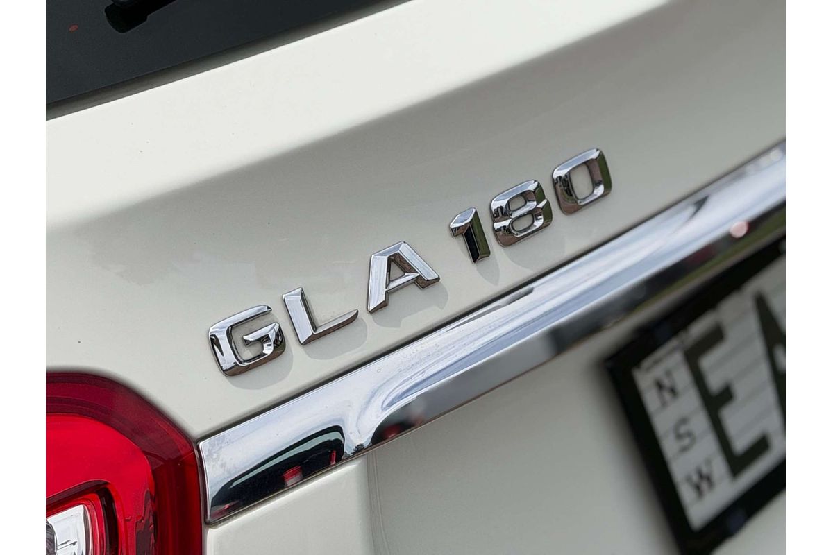 2015 Mercedes-Benz GLA-Class GLA180 X156