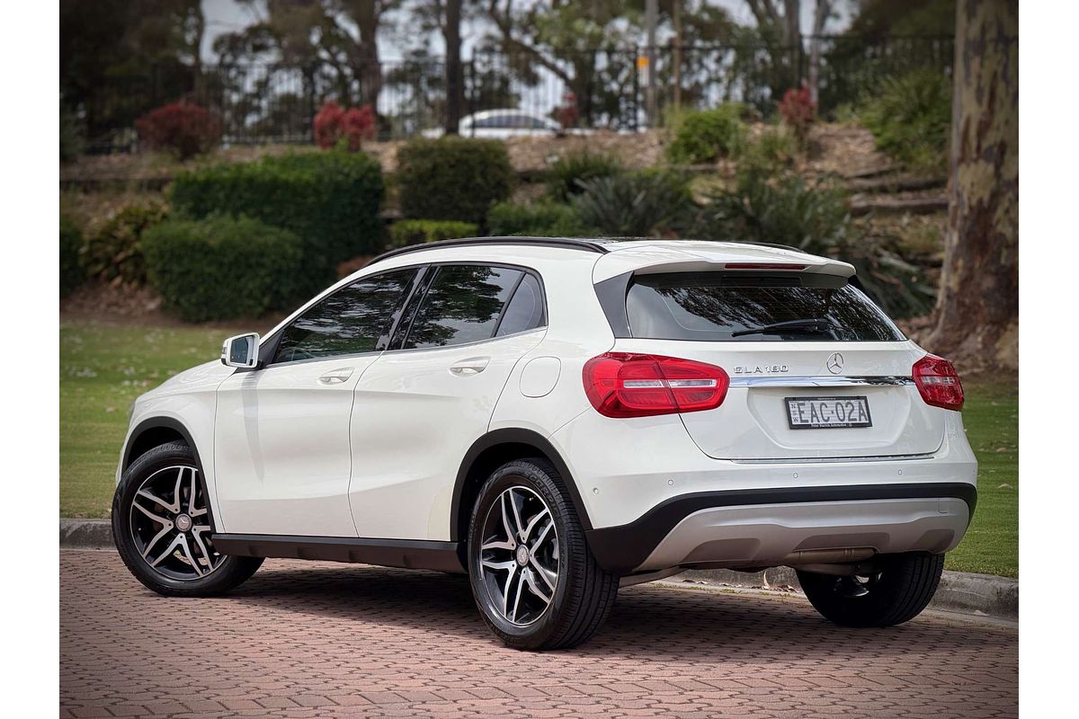 2015 Mercedes-Benz GLA-Class GLA180 X156