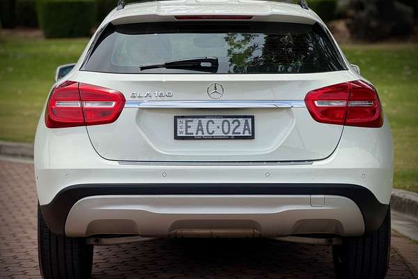 2015 Mercedes-Benz GLA-Class GLA180 X156