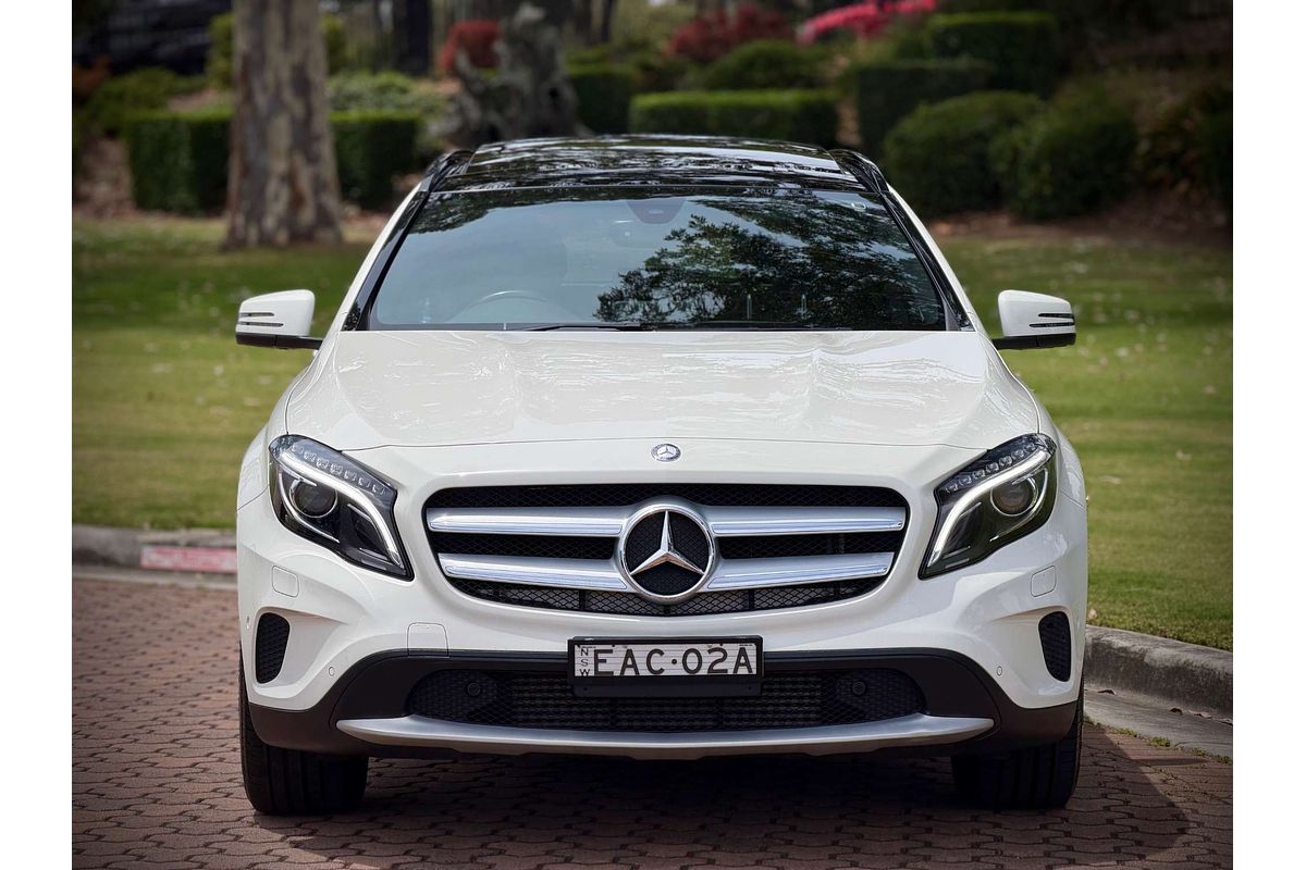 2015 Mercedes-Benz GLA-Class GLA180 X156