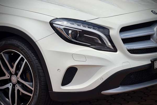 2015 Mercedes-Benz GLA-Class GLA180 X156