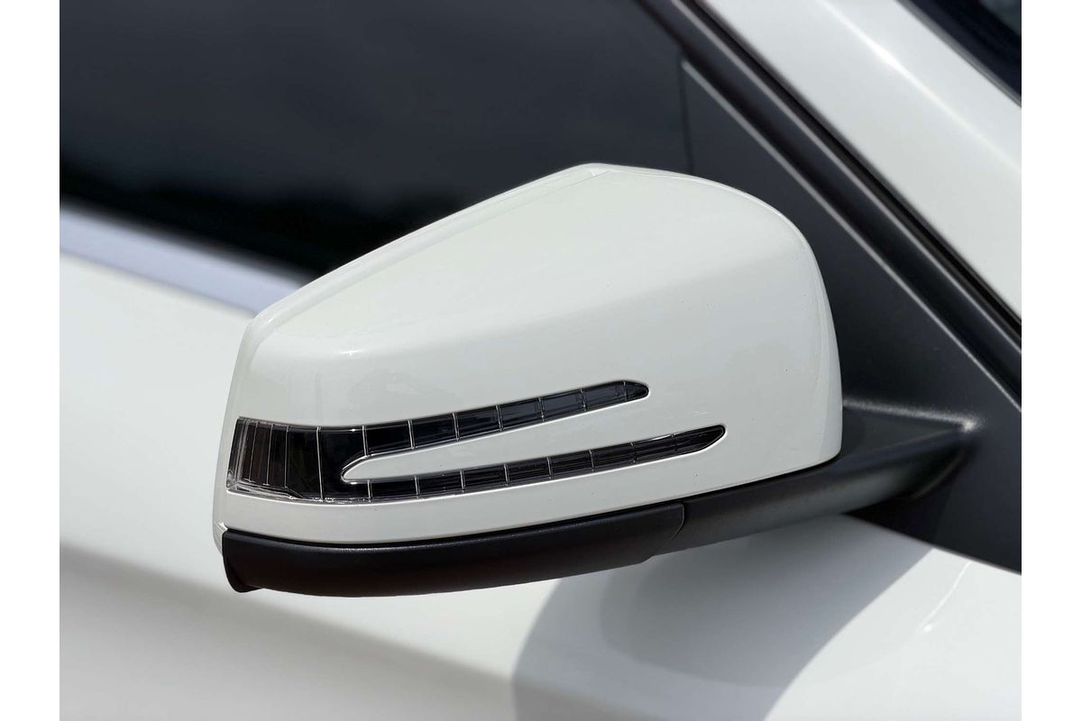 2015 Mercedes-Benz GLA-Class GLA180 X156