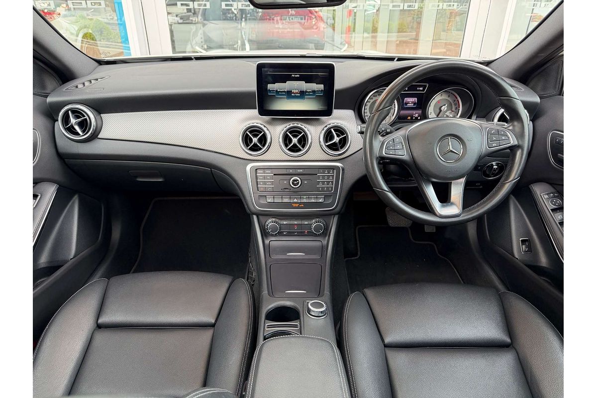 2015 Mercedes-Benz GLA-Class GLA180 X156