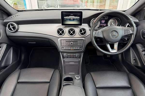 2015 Mercedes-Benz GLA-Class GLA180 X156