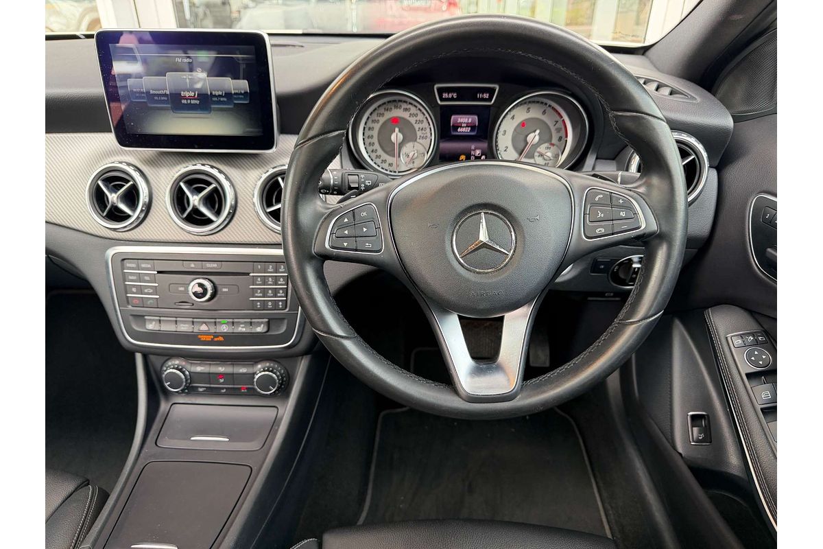 2015 Mercedes-Benz GLA-Class GLA180 X156