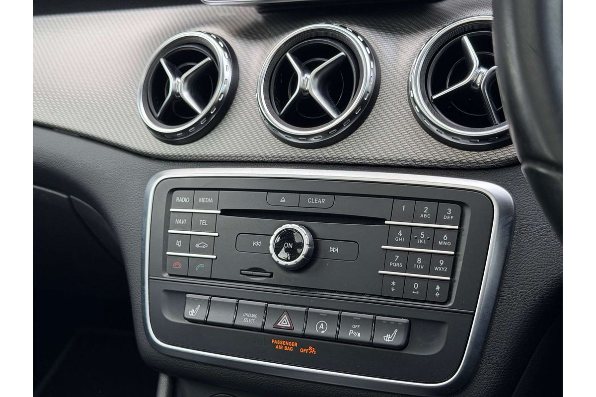 2015 Mercedes-Benz GLA-Class GLA180 X156