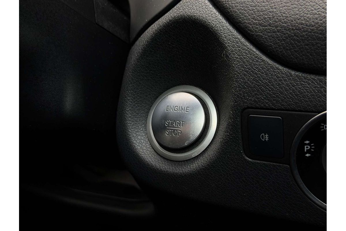 2015 Mercedes-Benz GLA-Class GLA180 X156