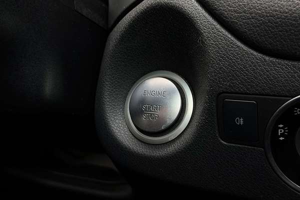 2015 Mercedes-Benz GLA-Class GLA180 X156