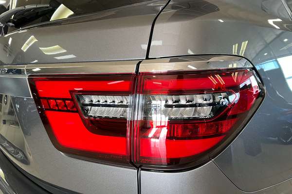 2025 Nissan Patrol Ti-L Y62