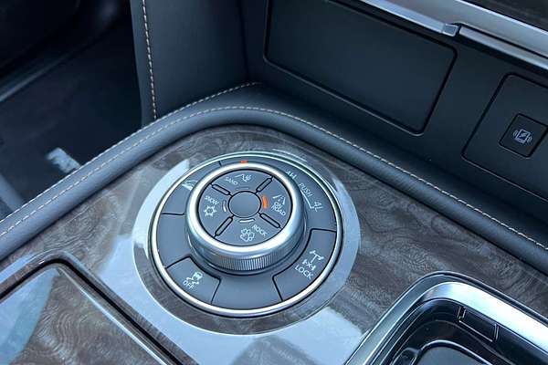 2025 Nissan Patrol Ti-L Y62