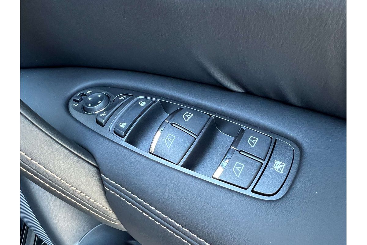 2025 Nissan Patrol Ti-L Y62