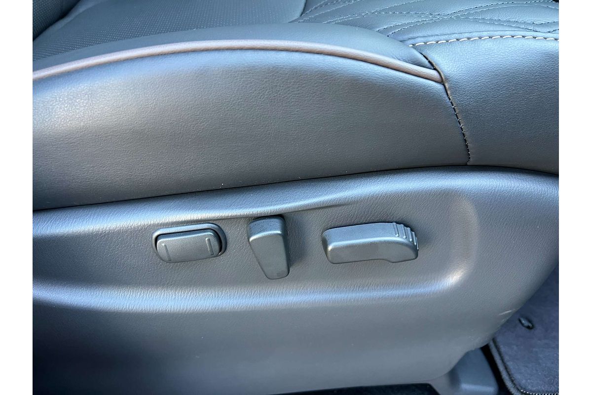 2025 Nissan Patrol Ti-L Y62