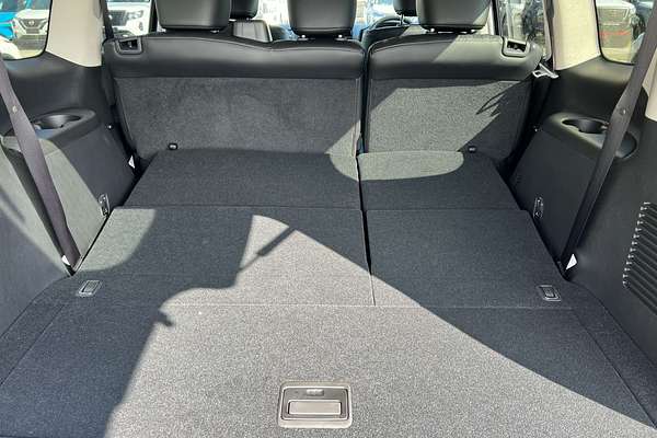 2025 Nissan Patrol Ti Y62