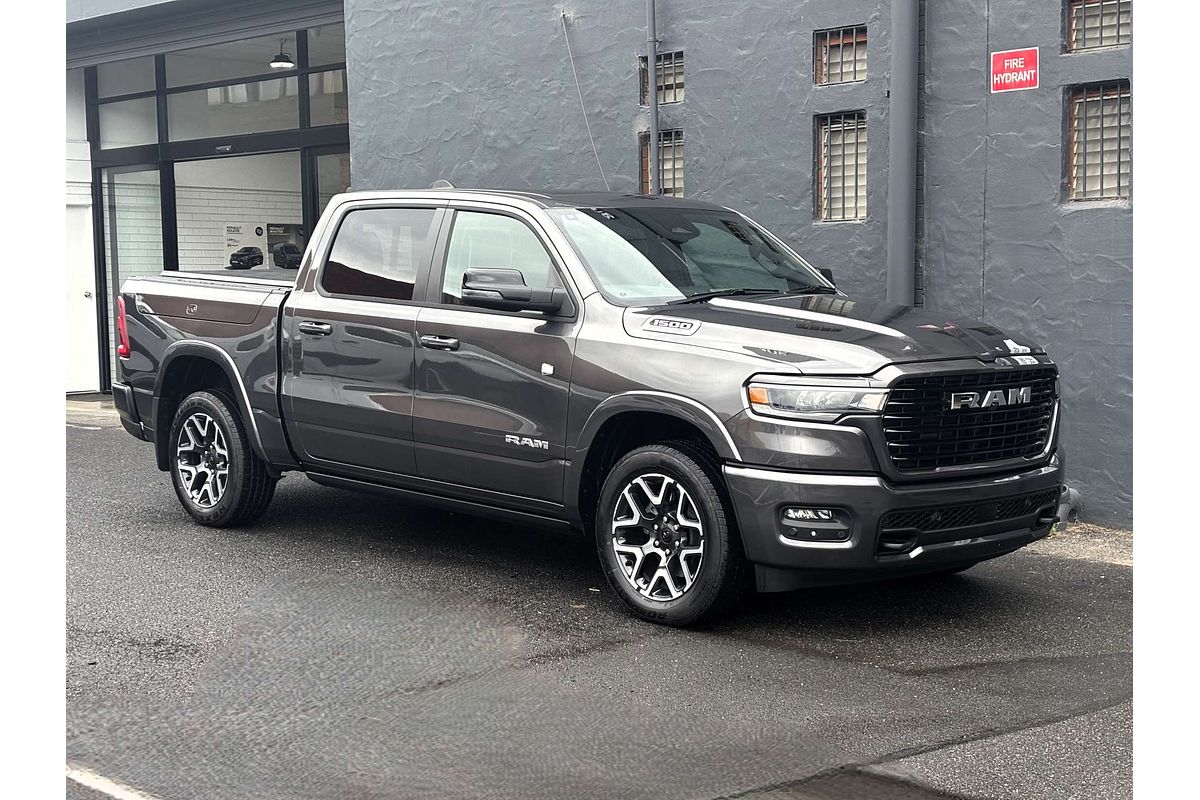 2025 RAM 1500 Laramie Sport Hurricane SO RamBox DT 4X4 SWB