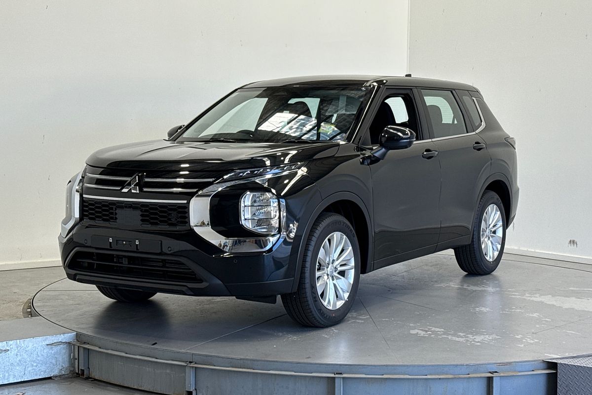 2025 Mitsubishi Outlander ES ZM
