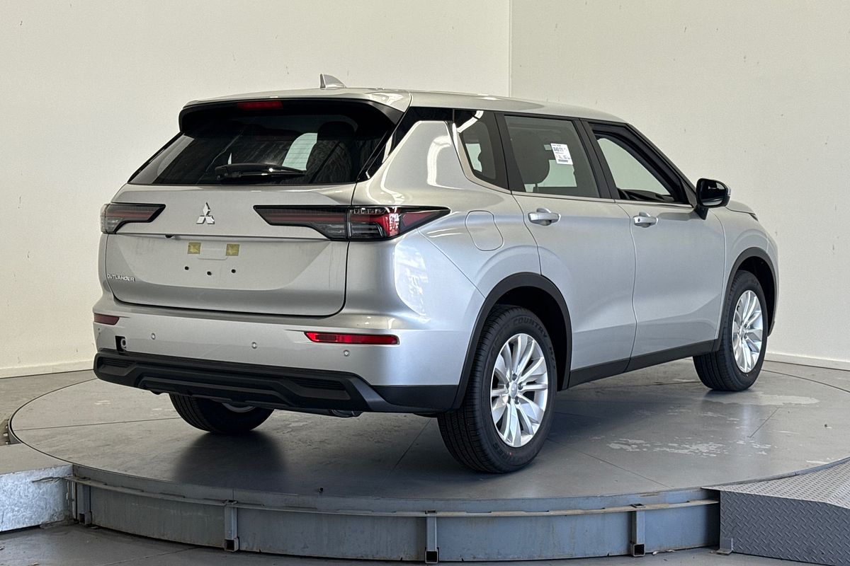 2025 Mitsubishi Outlander ES ZM