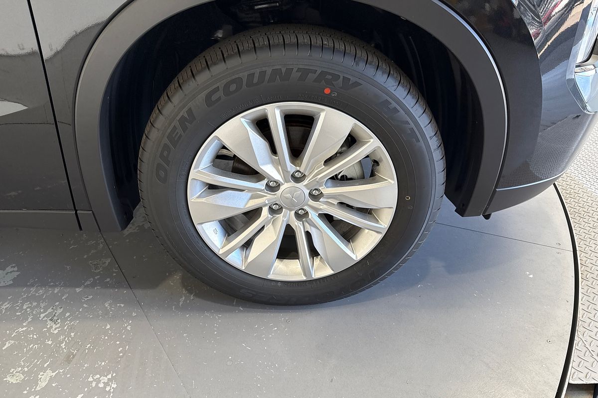 2025 Mitsubishi Outlander ES ZM