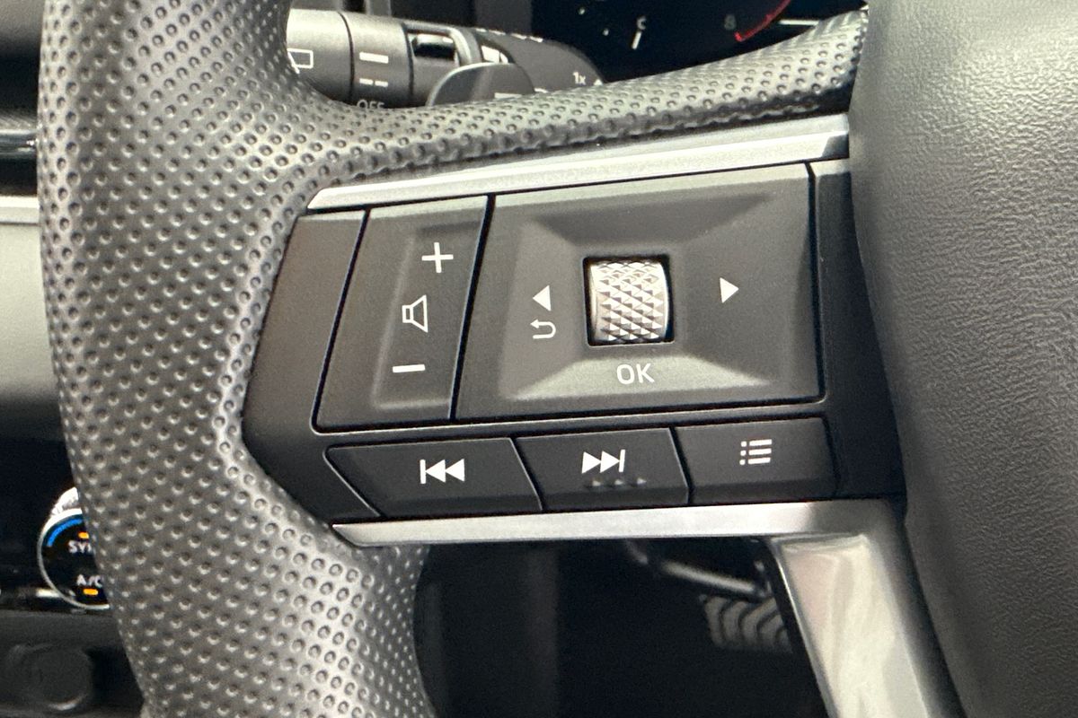 2025 Mitsubishi Outlander ES ZM