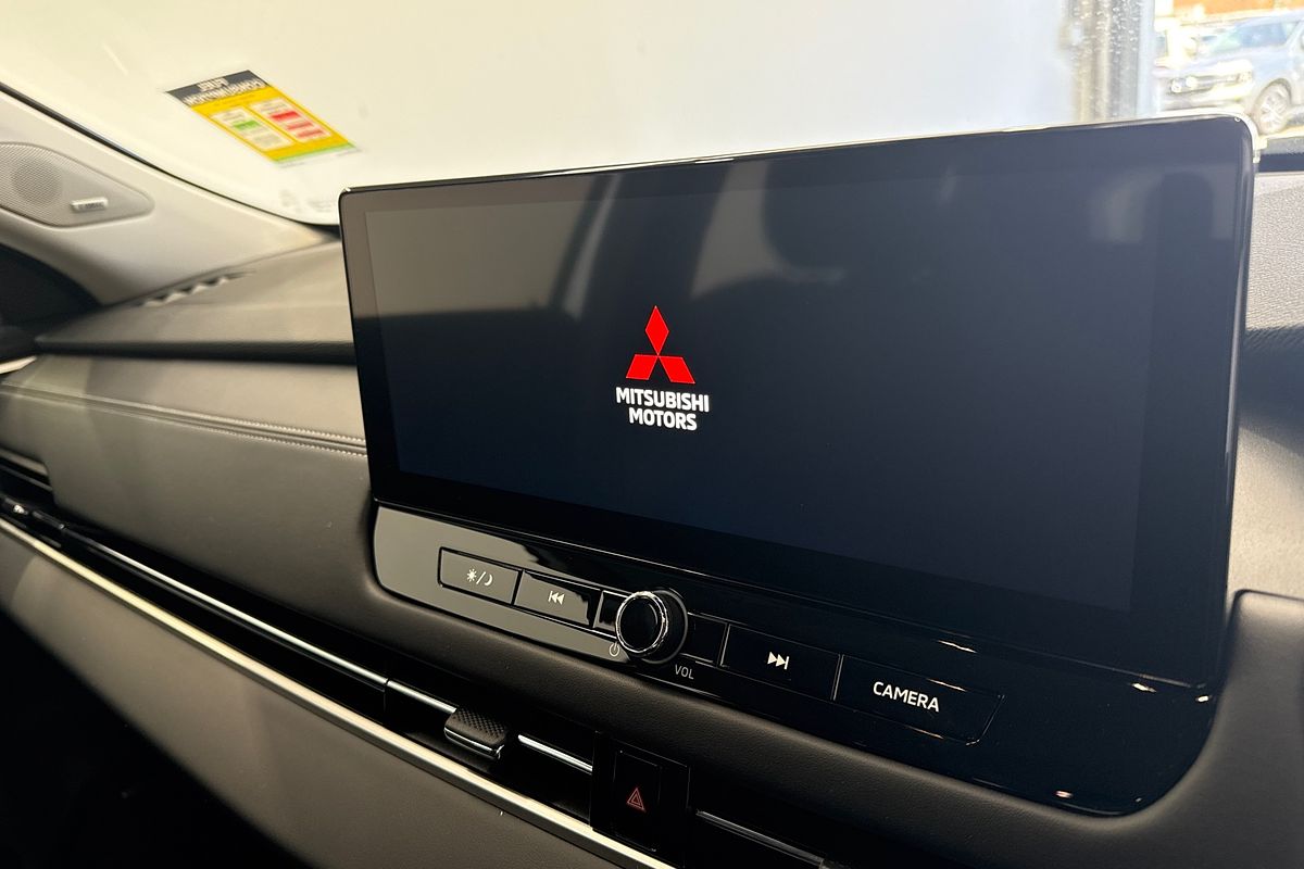 2025 Mitsubishi Outlander ES ZM