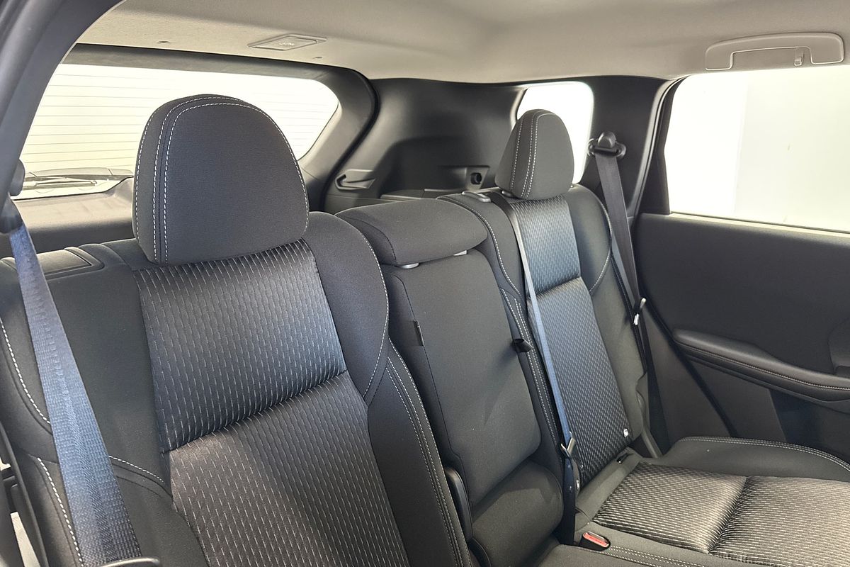 2025 Mitsubishi Outlander ES ZM