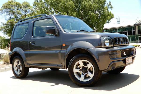 2011 Suzuki Jimny Sierra (4x4)