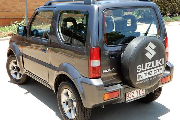 2011 Suzuki Jimny Sierra (4x4)
