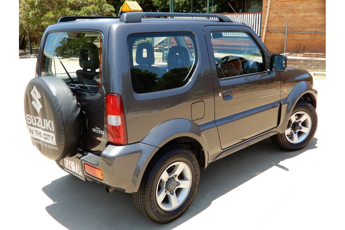 2011 Suzuki Jimny Sierra (4x4)