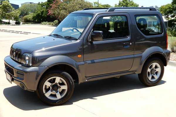 2011 Suzuki Jimny Sierra (4x4)