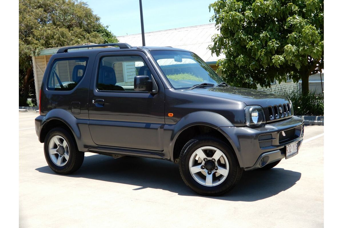 2011 Suzuki Jimny Sierra (4x4)