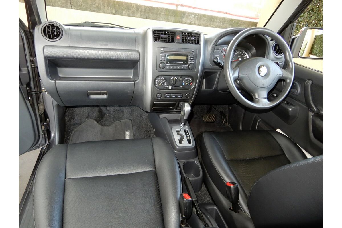 2011 Suzuki Jimny Sierra (4x4)