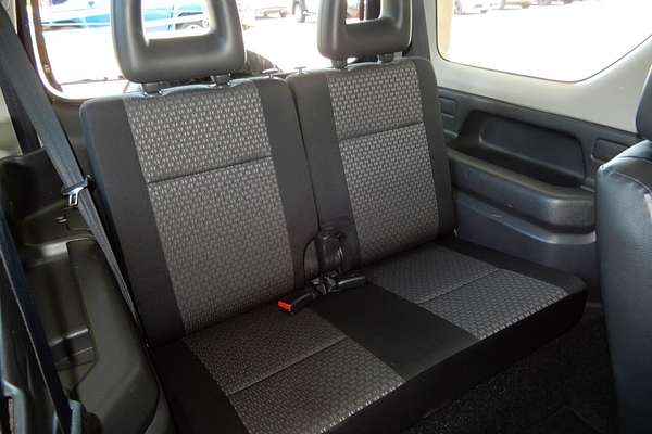 2011 Suzuki Jimny Sierra (4x4)