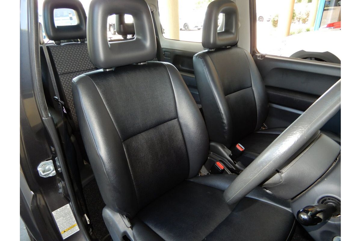 2011 Suzuki Jimny Sierra (4x4)