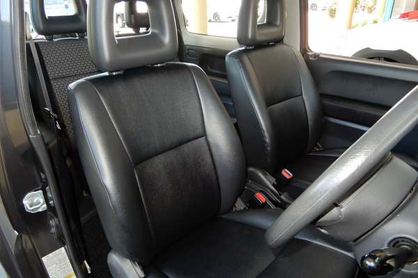 2011 Suzuki Jimny Sierra (4x4)