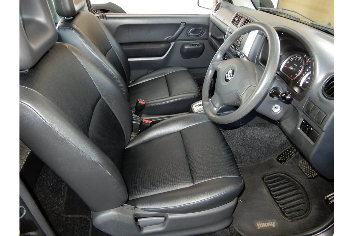 2011 Suzuki Jimny Sierra (4x4)