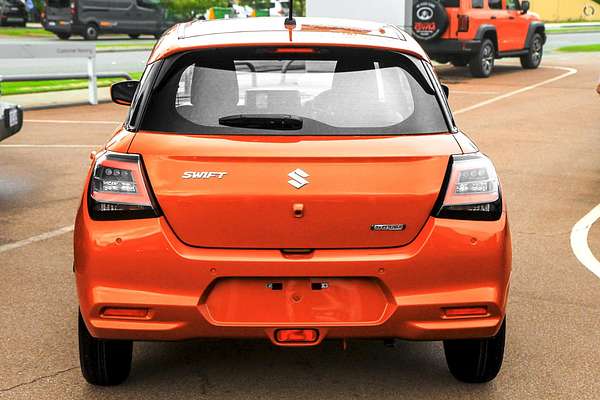 2025 Suzuki Swift Hybrid UZ