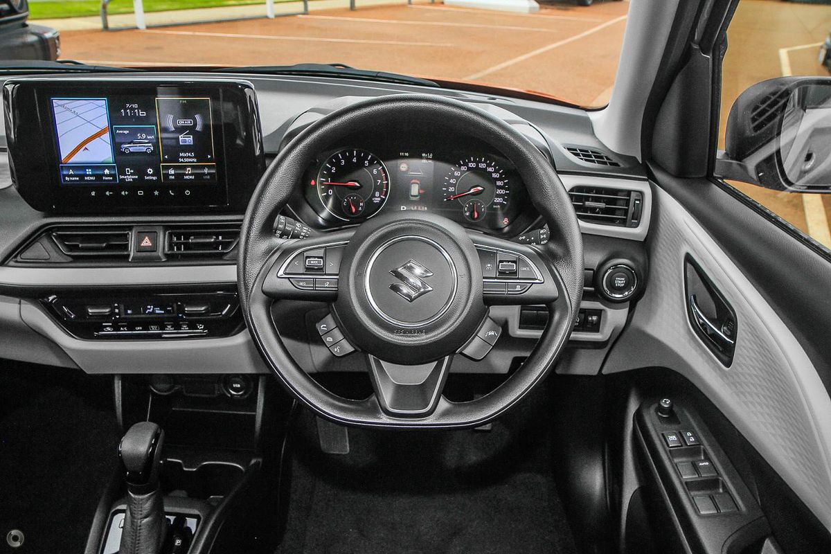 2025 Suzuki Swift Hybrid UZ