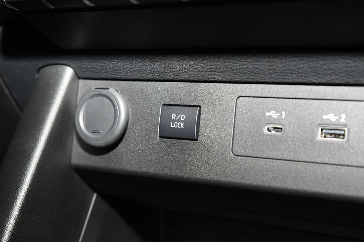 2024 Mitsubishi Triton GLX-R MV 4X4