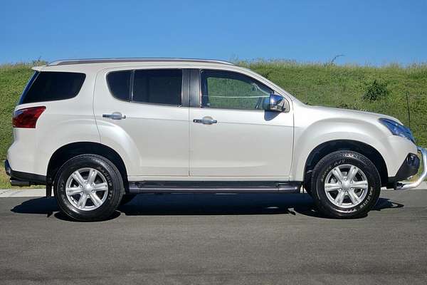 2015 Isuzu MU-X LS-T