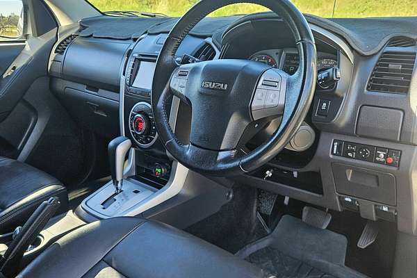 2015 Isuzu MU-X LS-T