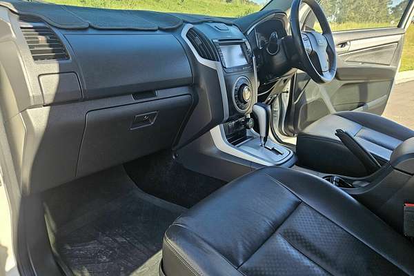 2015 Isuzu MU-X LS-T