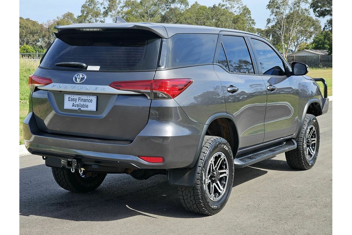 2015 Toyota Fortuner GX GUN156R