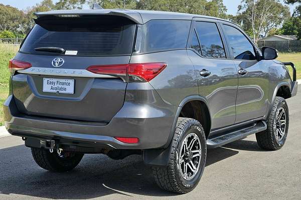 2015 Toyota Fortuner GX GUN156R