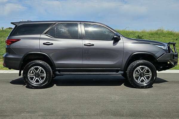 2015 Toyota Fortuner GX GUN156R