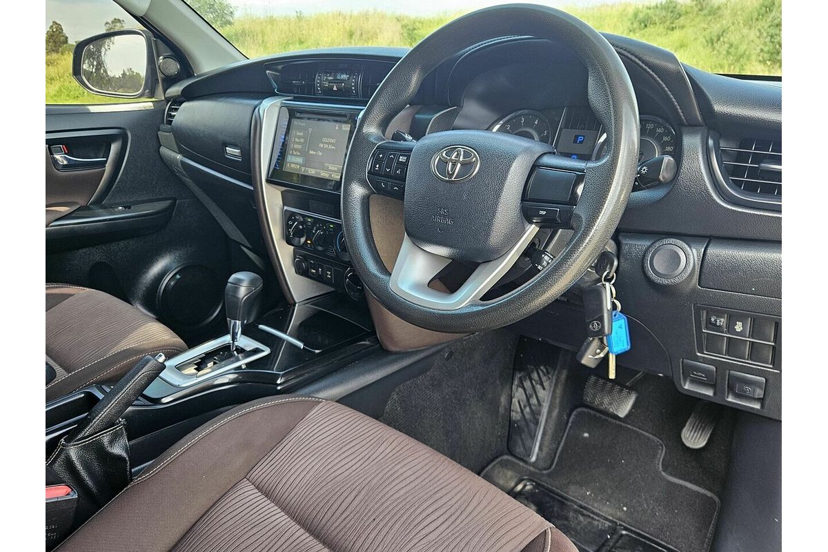 2015 Toyota Fortuner GX GUN156R