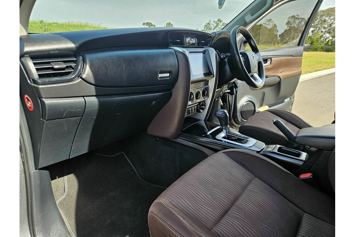 2015 Toyota Fortuner GX GUN156R